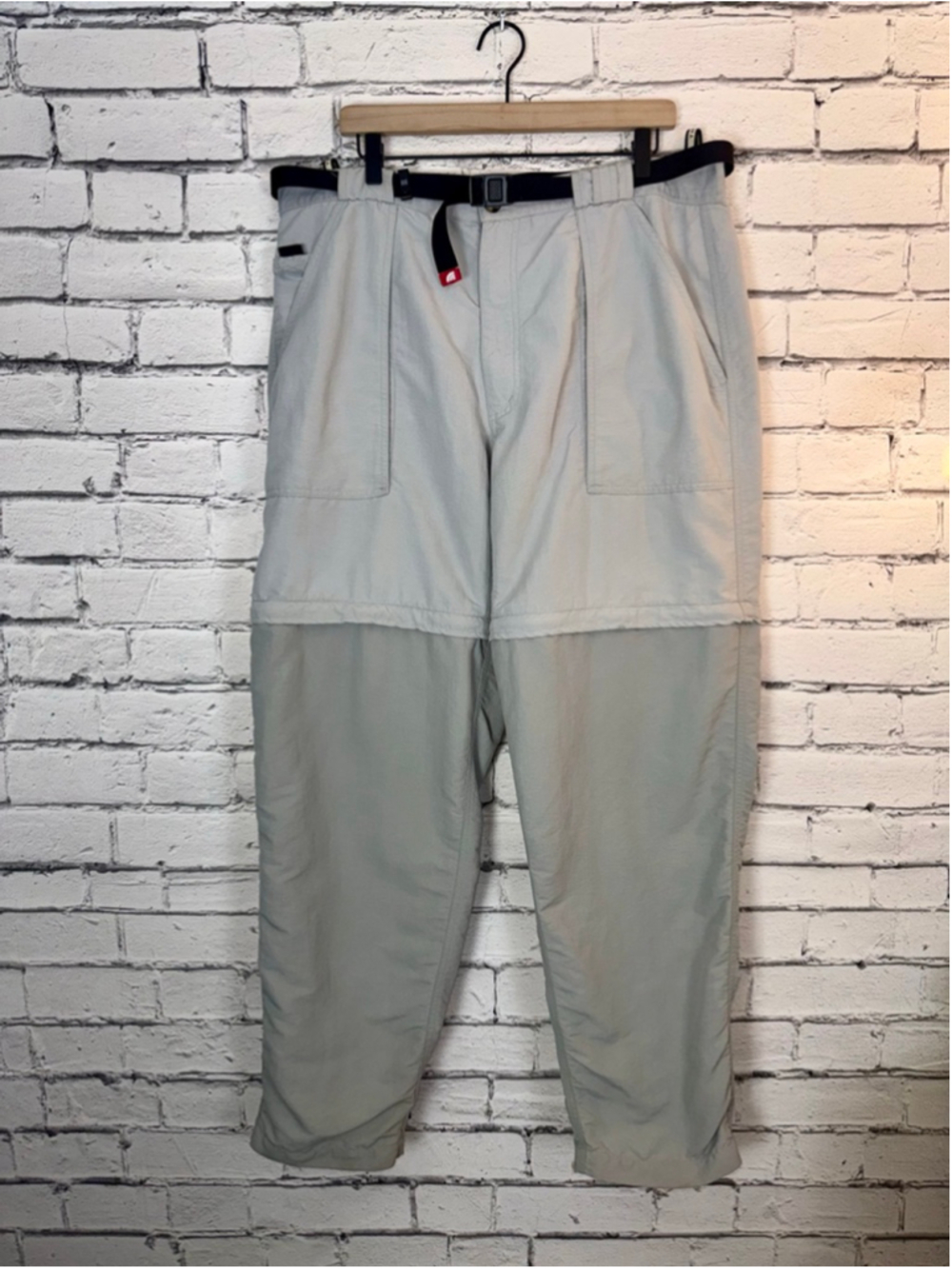 Men's The North Face Cargo Pants Convertible Shorts size XL Beige Convertible